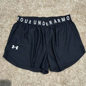 Under Armour Play Up Shorts Size small